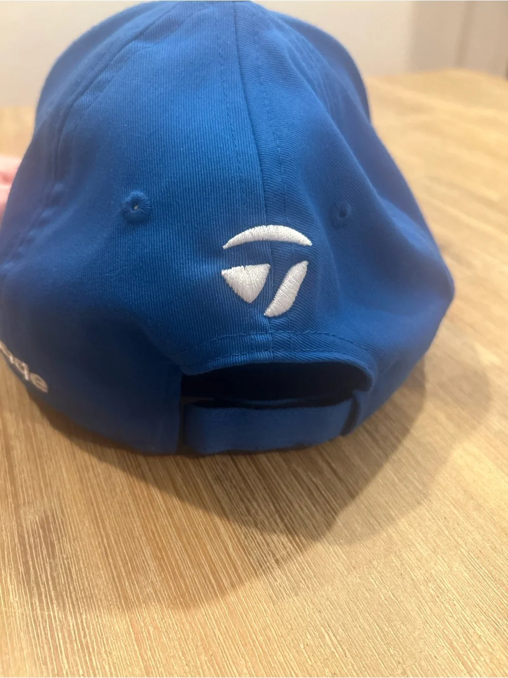 TaylorMade cap vibrant